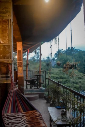 Hostal Tree House
